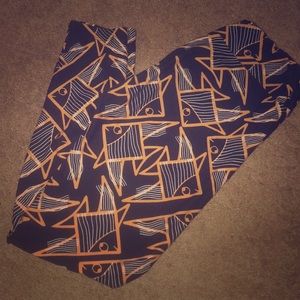 LulaRoe Tribal FISH patter OS leggings